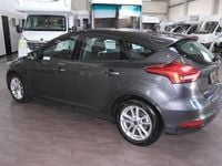 Gebraucht Ford Focus Business Edition 116 PS (85 kW) 2015 Grau metallic Limousine