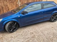 Usado Opel Astra 150 HP (110 kW) 2006 Azul Coupé