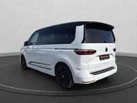 Second-hand VW Multivan Edition 136 CP (100 kW) 2023 Alb Monovolum