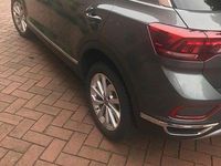 Gebraucht VW T-Roc Style 150 PS (110 kW) 2024 Grau SUV