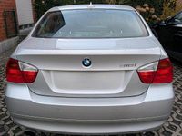 Gebraucht BMW 318 143 PS (105 kW) 2008 Grau Limousine