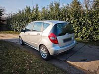 Gebraucht Mercedes A160 Elegance 95 PS (69 kW) 2011 Silber Limousine