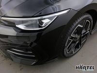 Neu VW Golf VIII R-line 150 PS (110 kW) 2026 Grenadillschwarz (black), metallic Kombi