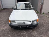 Gebraucht Opel Astra 90 PS (66 kW) 1992 Weiß Kleinwagen