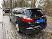 Gebraucht Ford Focus 115 PS (84 kW) 2012 Schwarz Kombi