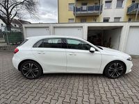 Gebraucht Mercedes A180 136 PS (100 kW) 2019 Weiß Limousine