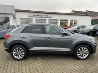Gebraucht VW T-Roc Style 116 PS (85 kW) 2020 Grau metallic SUV