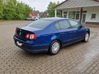 Gebraucht VW Passat 160 PS (117 kW) 2009 Blau Limousine