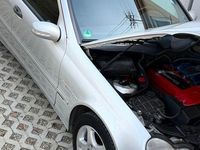 Gebraucht Mercedes C180 122 PS (89 kW) 2000 Silber Limousine