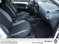 Gebraucht Toyota Aygo X-play 72 PS (52 kW) 2022 Weiß Kleinwagen