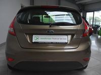 Gebraucht Ford Fiesta Trend 82 PS (60 kW) 2011 Braun Kleinwagen