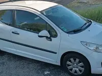 Gebraucht Peugeot 207 95 PS (69 kW) 2009 Weiß Kleinwagen