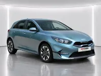 Neu Kia Ceed Gold 140 PS (102 kW) 2026 Lunarsilber metallic Kleinwagen