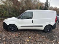 Gebraucht Opel Combo 95 PS (69 kW) 2015 Weiß Van / Kleinbus