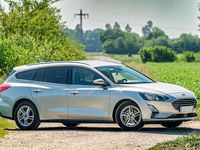 Gebraucht Ford Focus 120 PS (88 kW) 2019 Silber Kombi