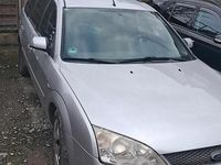 Gebraucht Ford Mondeo 150 PS (110 kW) 2001 Silber Kombi