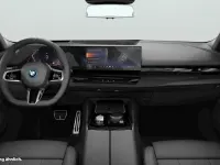 Gebraucht BMW 550e Sport Line 489 PS (359 kW) 2025 Schwarz Kombi