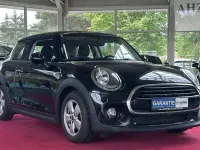 Gebraucht Mini Cooper 136 PS (100 kW) 2018 Midnight black metallic Kleinwagen
