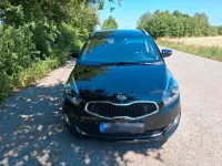 Gebraucht Kia Carens 140 PS (102 kW) 2016 Schwarz Van / Kleinbus