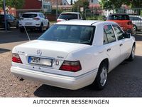 Gebraucht Mercedes E250 113 PS (83 kW) 1994 Weiß Limousine