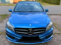 Gebraucht Mercedes A180 122 PS (89 kW) 2013 Blau Kleinwagen