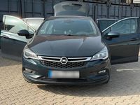 Gebraucht Opel Astra 150 PS (110 kW) 2016 Grün Limousine