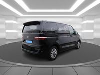 Gebraucht VW Multivan Life 150 PS (110 kW) 2024 Deep black perleffekt, pearl effect Van