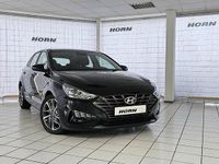 Gebraucht Hyundai i30 120 PS (88 kW) 2023 Phantom black / mic Kleinwagen