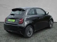 Gebraucht Fiat 500e Icon 86 kW (118 PS) 2023 Schwarz Limousine