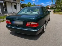 Gebraucht Mercedes E430 279 PS (205 kW) 2001 Grün Limousine