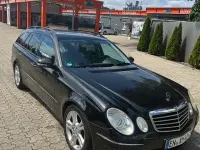 Gebraucht Mercedes E220 Avantgarde 170 PS (125 kW) 2008 Schwarz Limousine