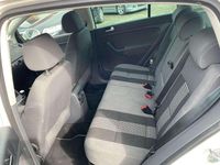 Usata VW Golf VI Comfortline 122 CV (89 kW) 2008 Bianco Utilitaria