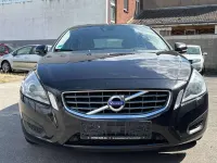 Gebraucht Volvo V60 Pro 215 PS (158 kW) 2013 Ember black Kombi