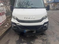 Gebraucht Iveco Daily 156 PS (114 kW) 2018 Weiß Limousine