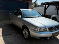 Second-hand Audi A4 101 CP (74 kW) 1998 Argintiu Berlinǎ