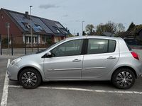 Gebraucht Renault Clio III 75 PS (55 kW) 2011 Grau Kleinwagen