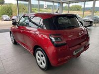 Gebraucht Suzuki Swift Comfort 83 PS (61 kW) 2025 Burning red pearl Kleinwagen