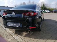 Neu Mazda 3 140 PS (102 kW) 2026 Jet black Limousine