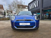Gebraucht Mini Cooper SE 160 kW (218 PS) 2024 Blazing blue Kleinwagen