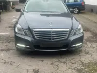 Gebraucht Mercedes E250 204 PS (150 kW) 2011 Grau Limousine
