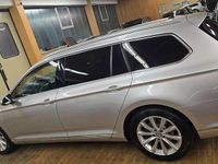 Gebraucht VW Passat Highline 190 PS (139 kW) 2019 Reflexsilber metallic Kombi