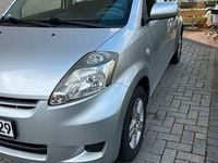 Gebraucht Daihatsu Sirion 91 PS (66 kW) 2009 Silber Kleinwagen