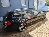 Gebraucht BMW 330 Sport Line 340 PS (250 kW) 2011 Schwarz Kombi