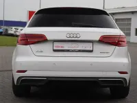 Gebraucht Audi A3 Sportback e-tron Sport 204 PS (150 kW) 2017 Weiß Kleinwagen