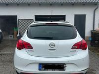 Gebraucht Opel Astra Energy 140 PS (102 kW) 2014 Weiß Limousine