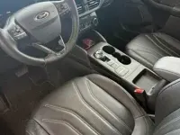 Gebraucht Ford Kuga Vignale 150 PS (110 kW) 2023 Rot SUV