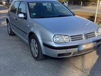 Second-hand VW Golf IV 75 CP (55 kW) 2001 Argintiu Berlinǎ