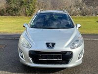 Gebraucht Peugeot 308 SW Family 120 PS (88 kW) 2012 Silber Kombi