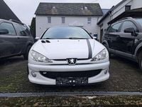 Gebraucht Peugeot 206 Tendance 75 PS (55 kW) 2008 Limousine