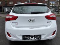 Gebraucht Hyundai i30 YES! 101 PS (74 kW) 2016 Weiß Limousine